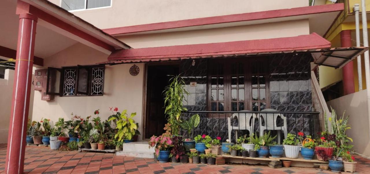 Giri'S Homestay ماديكيري المظهر الخارجي الصورة