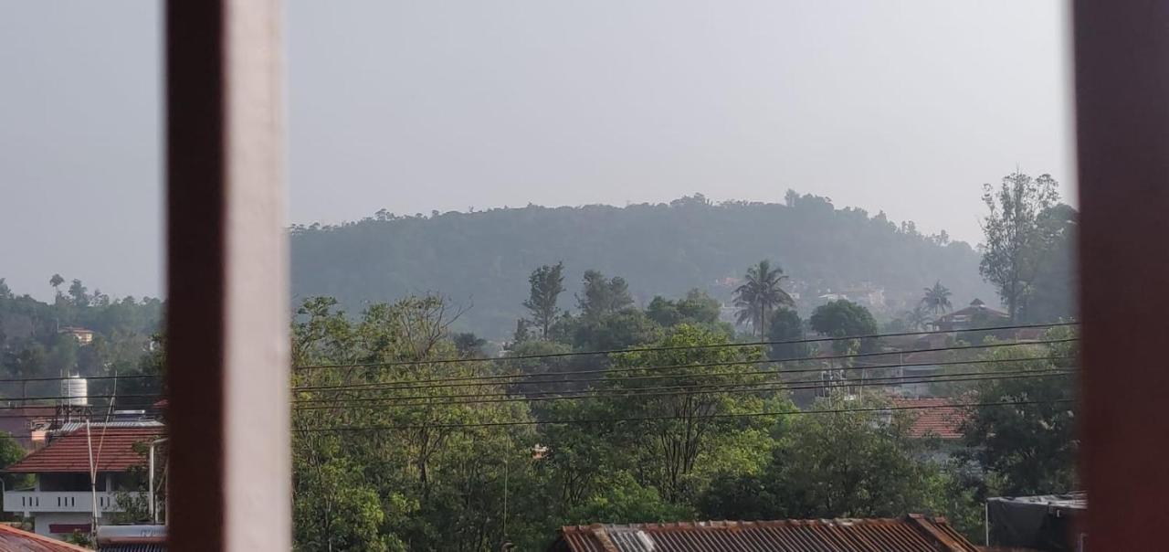Giri'S Homestay ماديكيري المظهر الخارجي الصورة